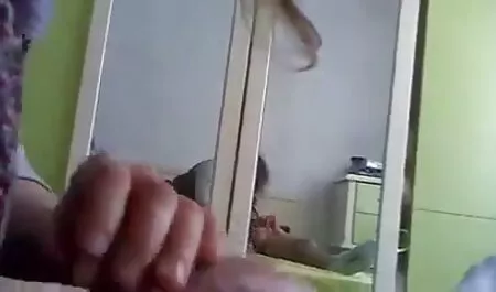 Lésbicas jogando cada de assistir videos pornos gratuitos outros em a carpet